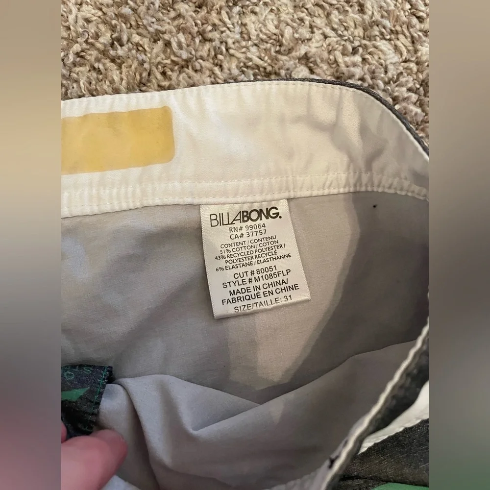 Billabong men’s swim trunks 31